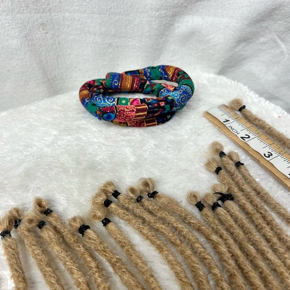 Dreadlocks. - Picture 2 of 5